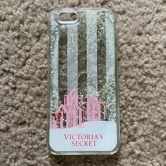 Victoria’s Secret iPhone 6 Holiday Waterfall Case